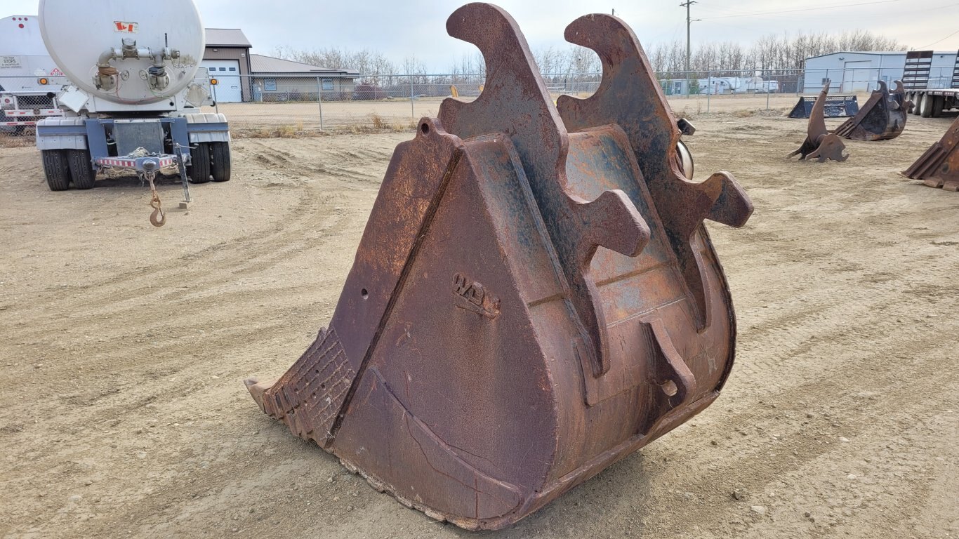 WBM Q/C 46 Inch Excavator Dig Bucket 300 Series