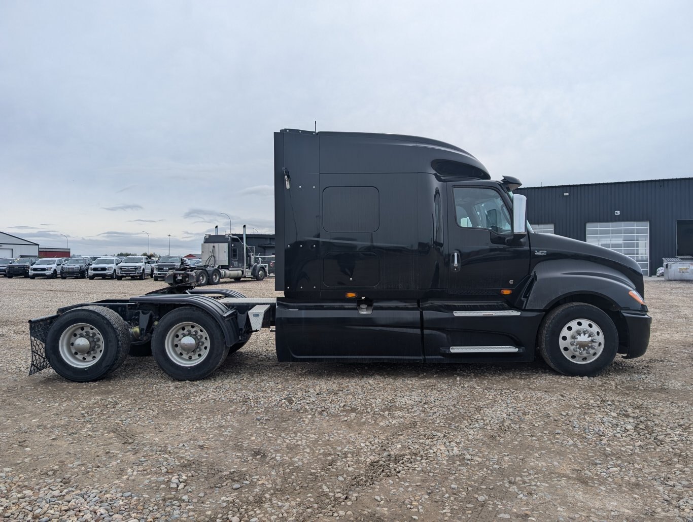 2019 International LT62F T/A Sleeper Truck Tractor