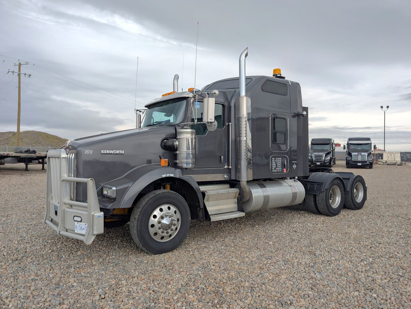 2019 Kenworth T800-Glider T/A Sleeper Truck Tractor