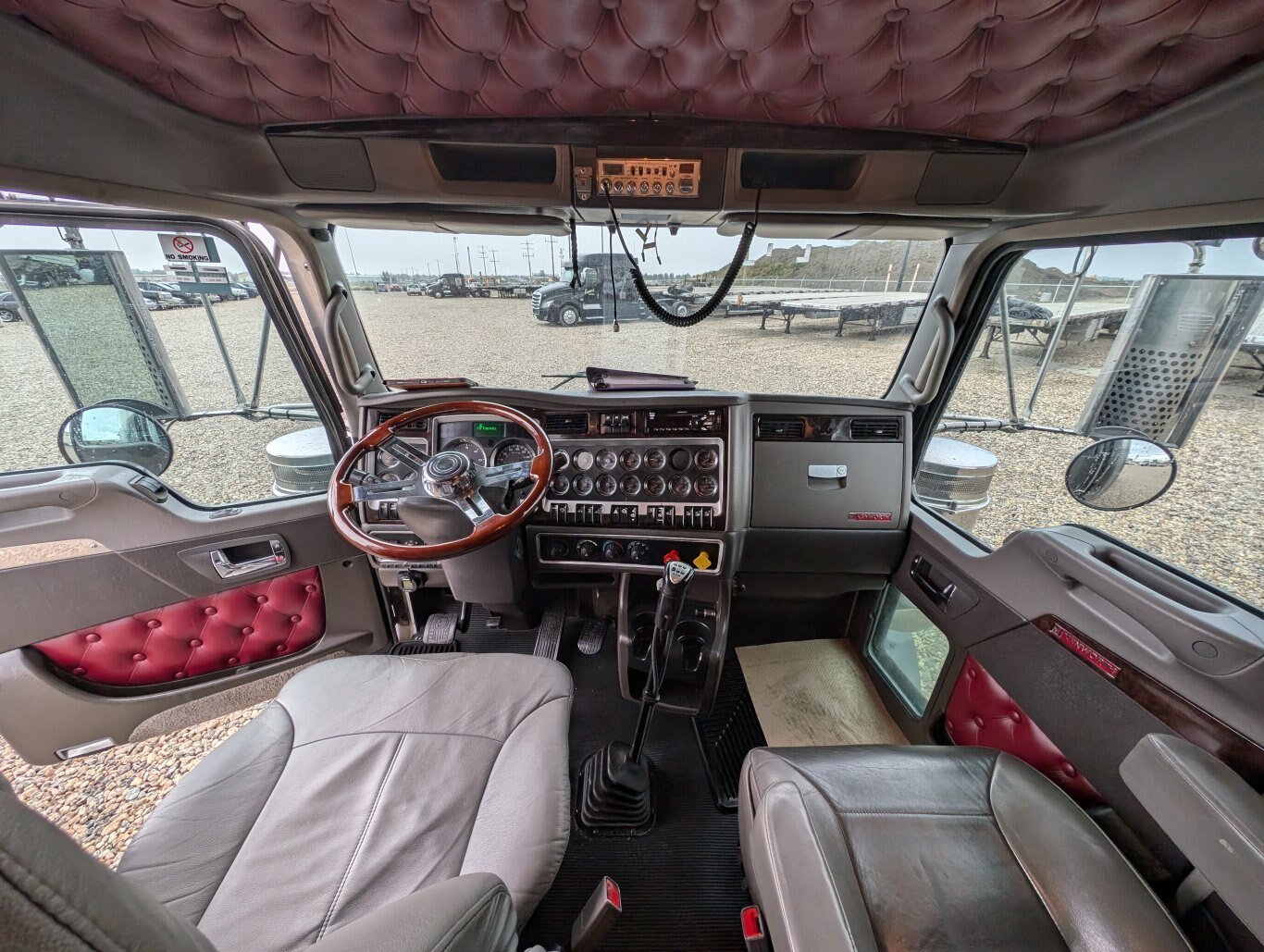 2019 Kenworth T800 Glider T/A Sleeper Truck Tractor