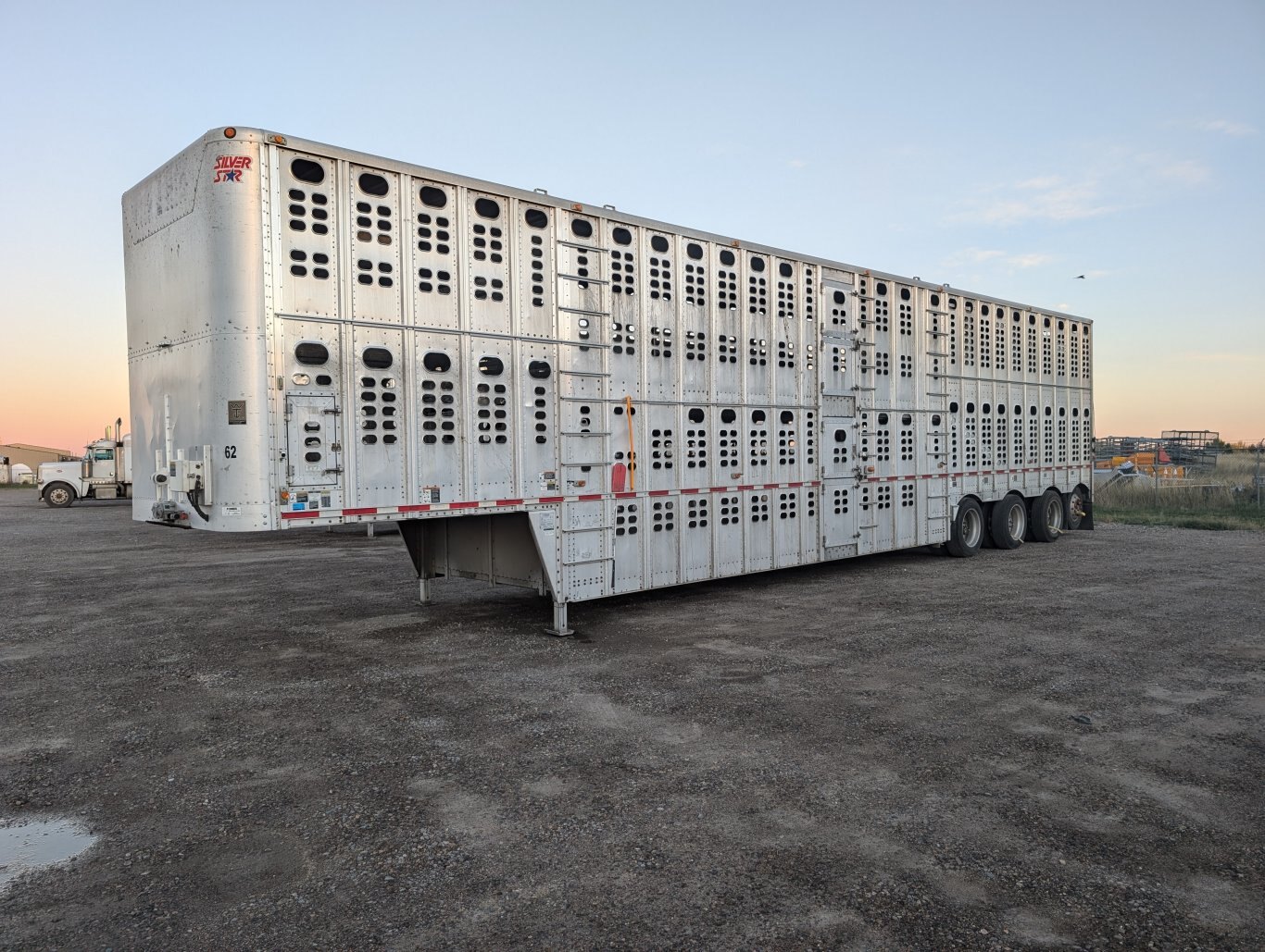 2015 Wilson Silverstar 53ft Q/A Aluminum Cattle Liner