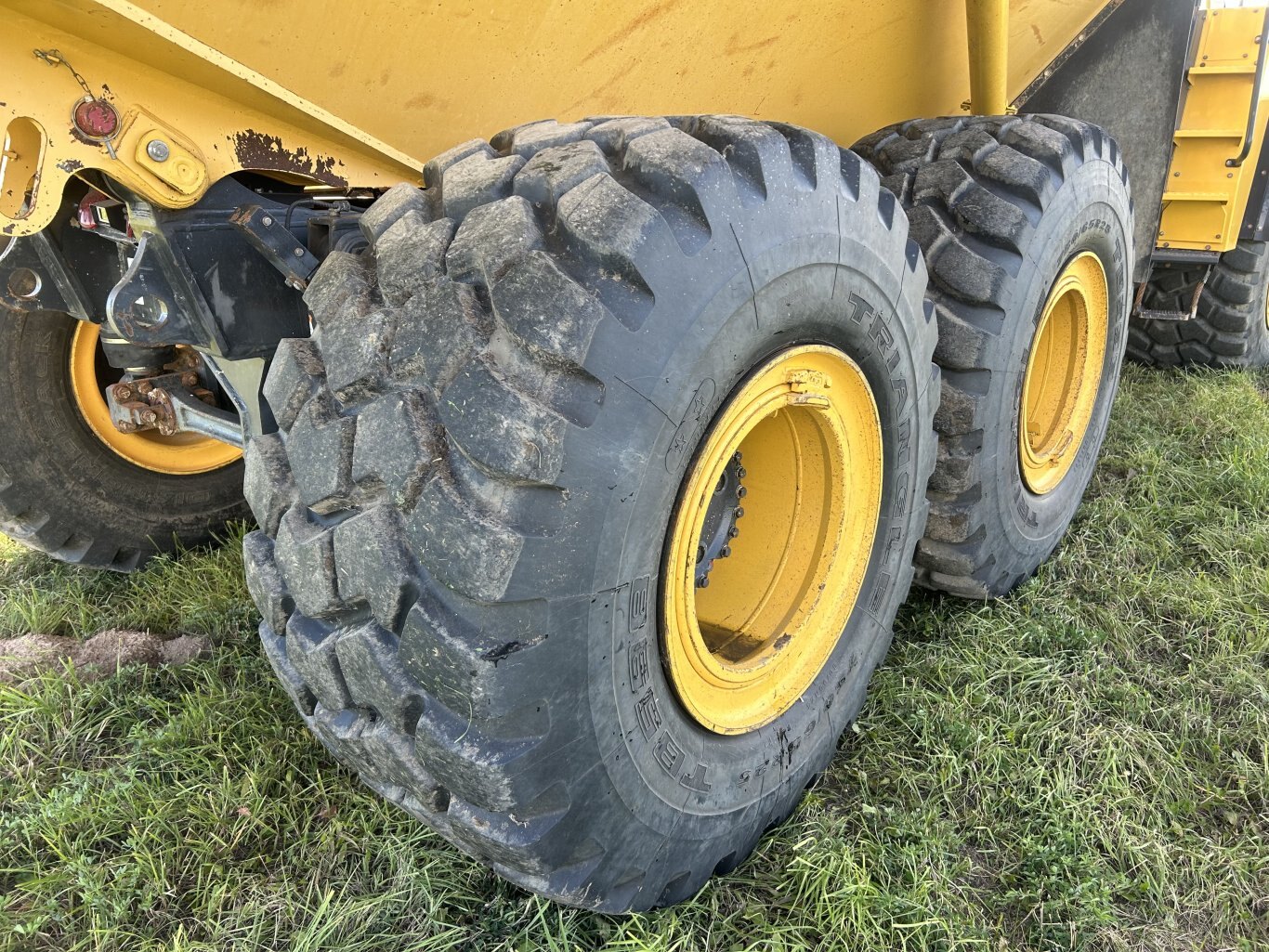 2014 Komatsu HM300 5 Articulating Dump Truck