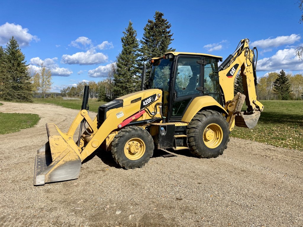 2015 Caterpillar 420F2 Backhoe Loader