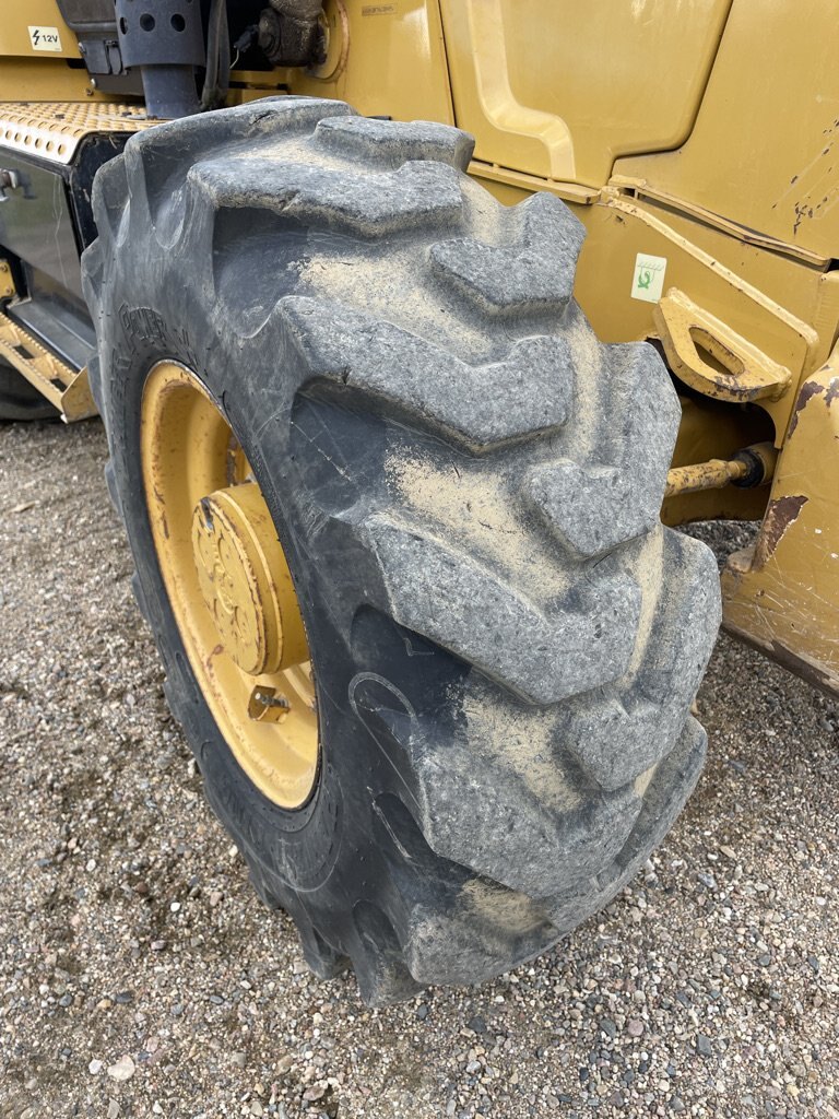 2015 Caterpillar 420F2 Backhoe Loader