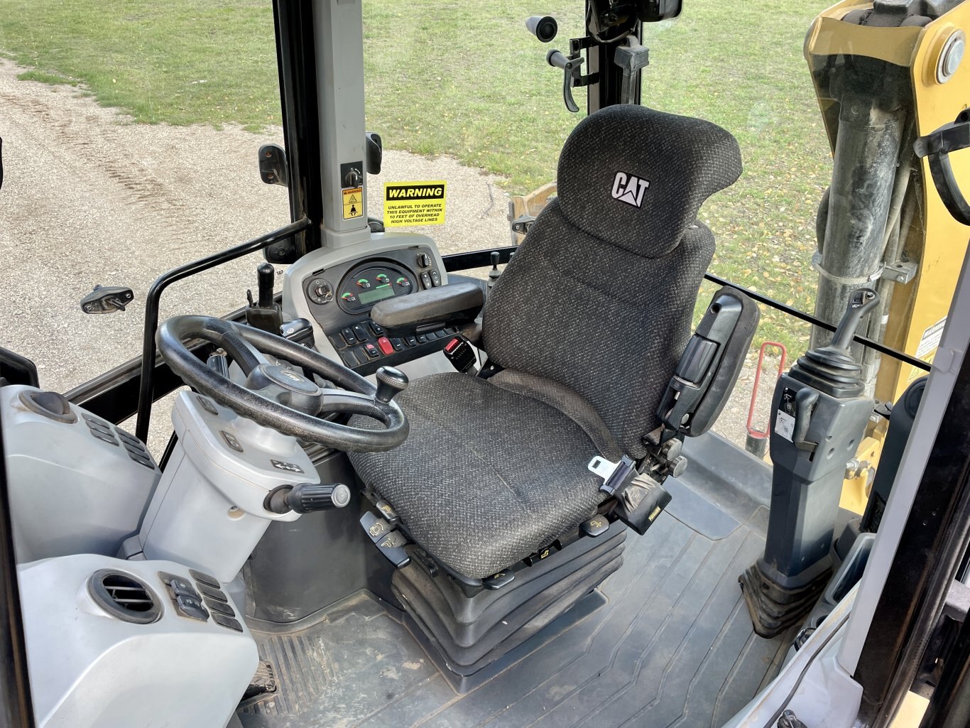 2015 Caterpillar 420F2 Backhoe Loader