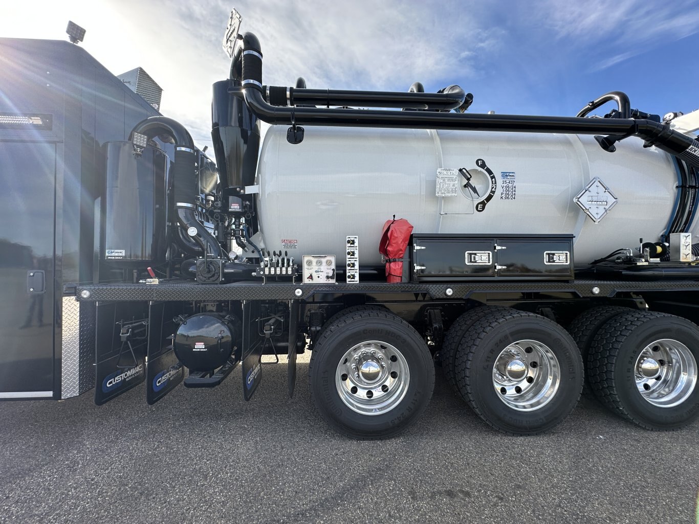 2025 Peterbilt 567 Custom Vac Combo Vac