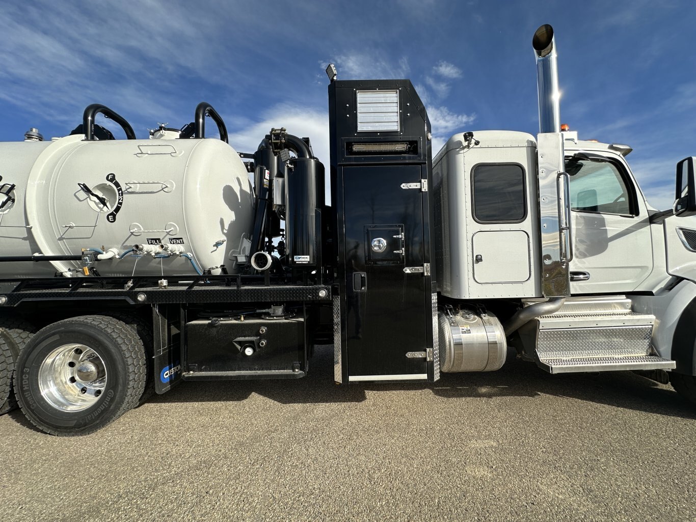 2025 Peterbilt 567 Custom Vac Combo Vac