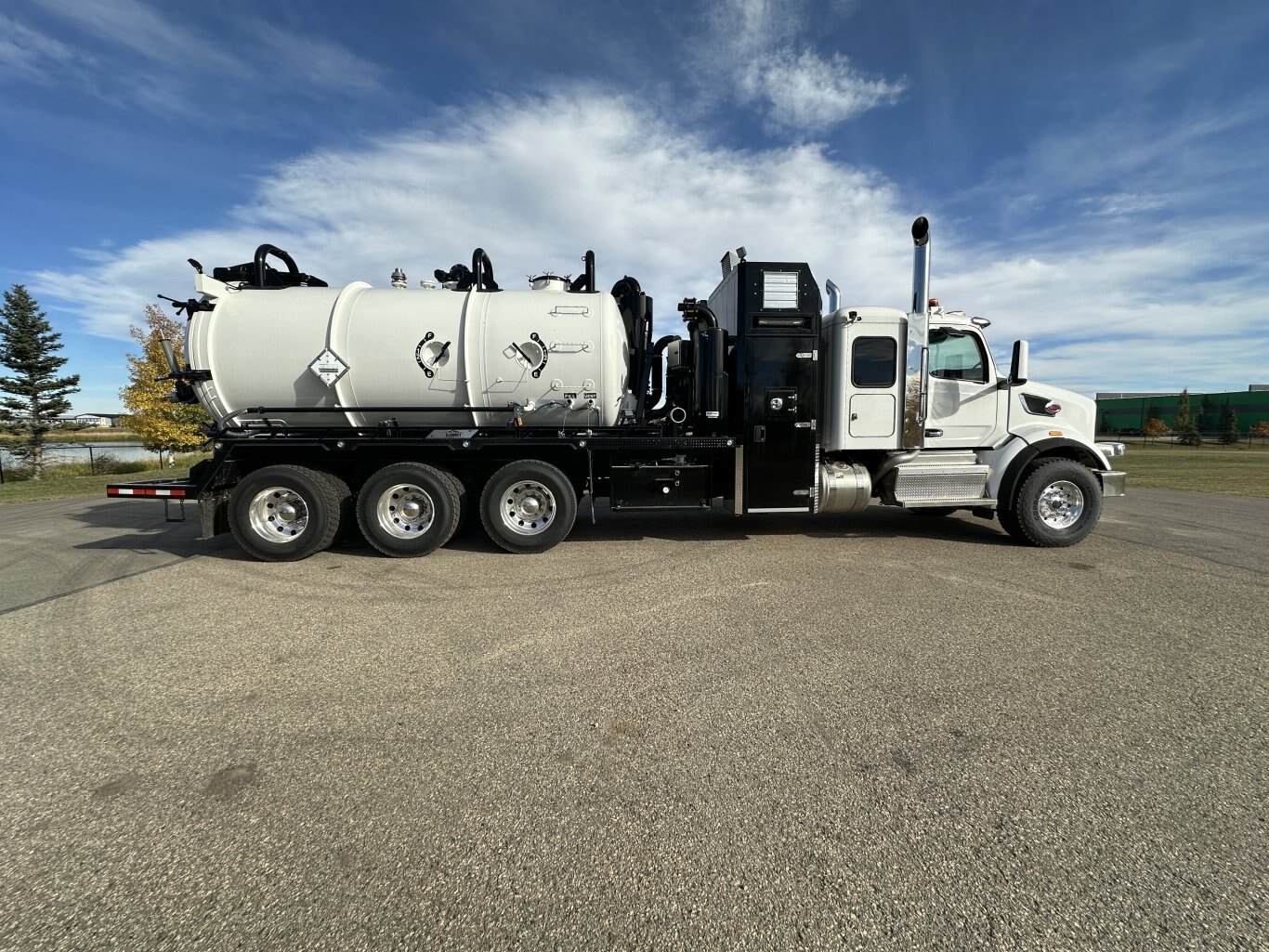 2025 Peterbilt 567 Custom Vac Combo Vac