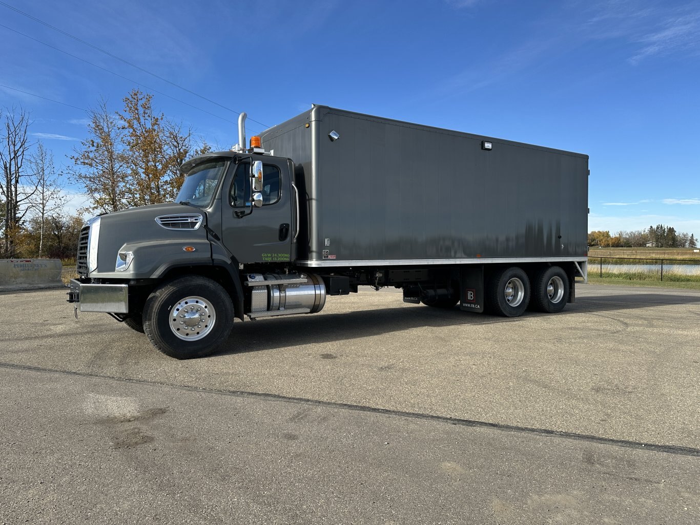 2024 Freightliner 114SD Tandem Steam Truck