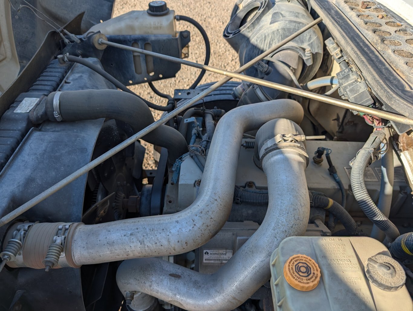 2001 International 4700 S/A Boiler/Steam Truck