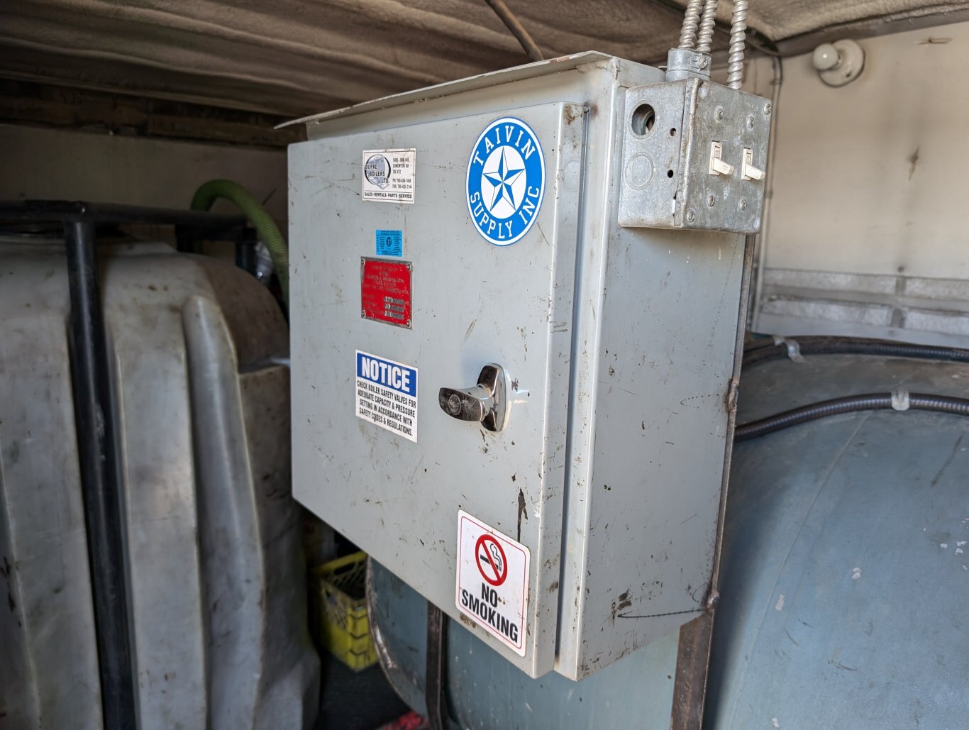 2001 International 4700 S/A Boiler/Steam Truck