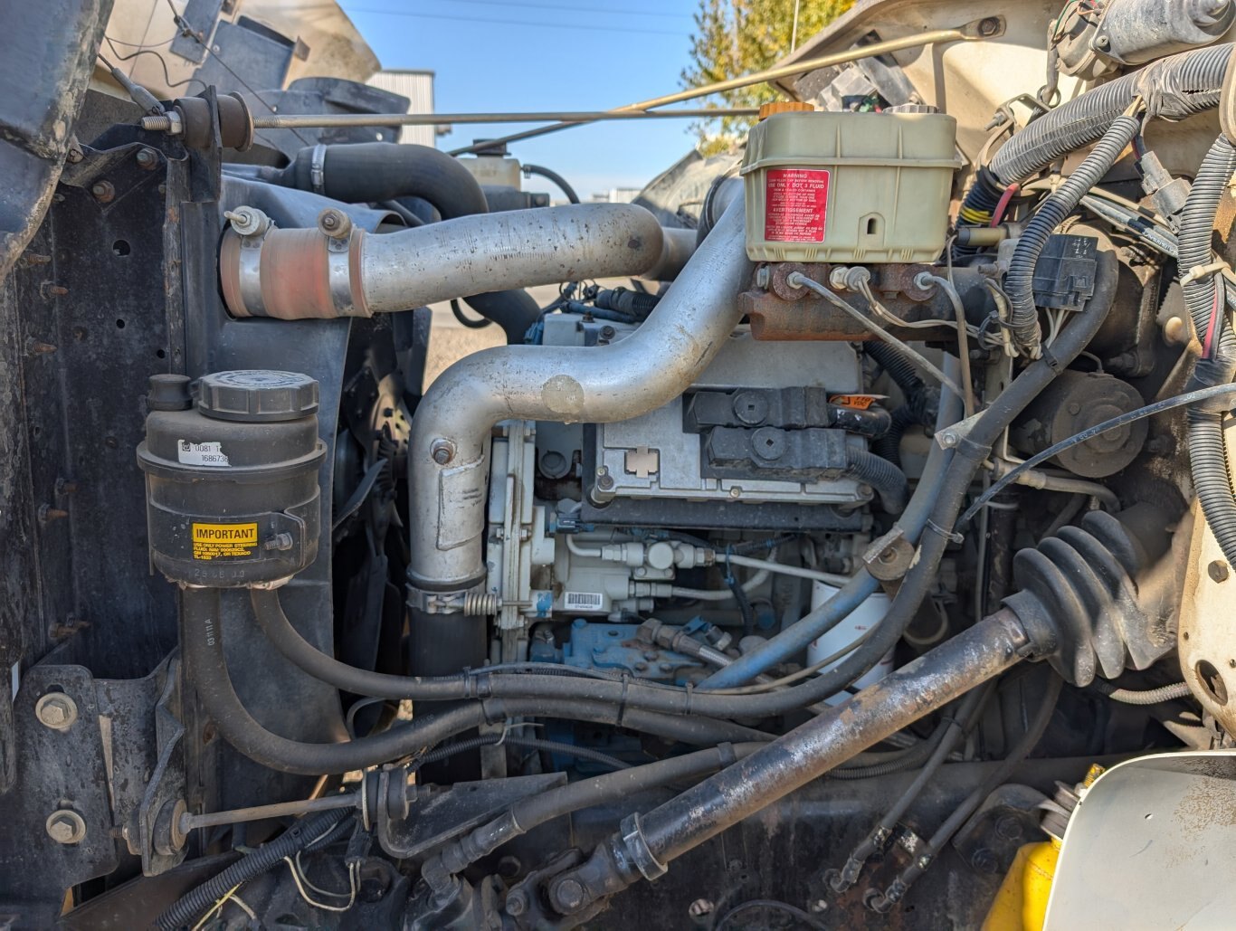 2001 International 4700 S/A Boiler/Steam Truck