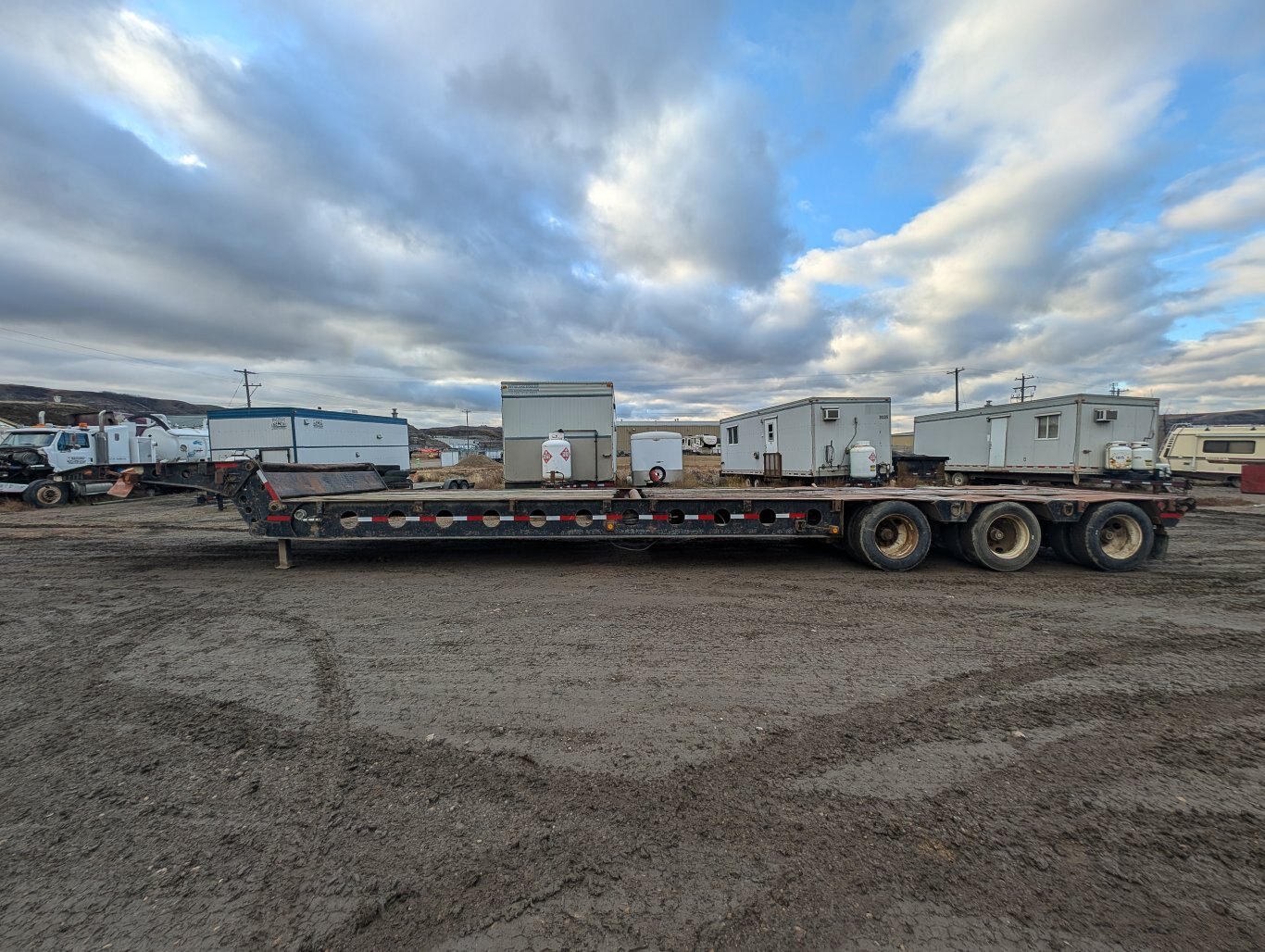 1998 Gerry's Tri/axle Scissorneck Trailer