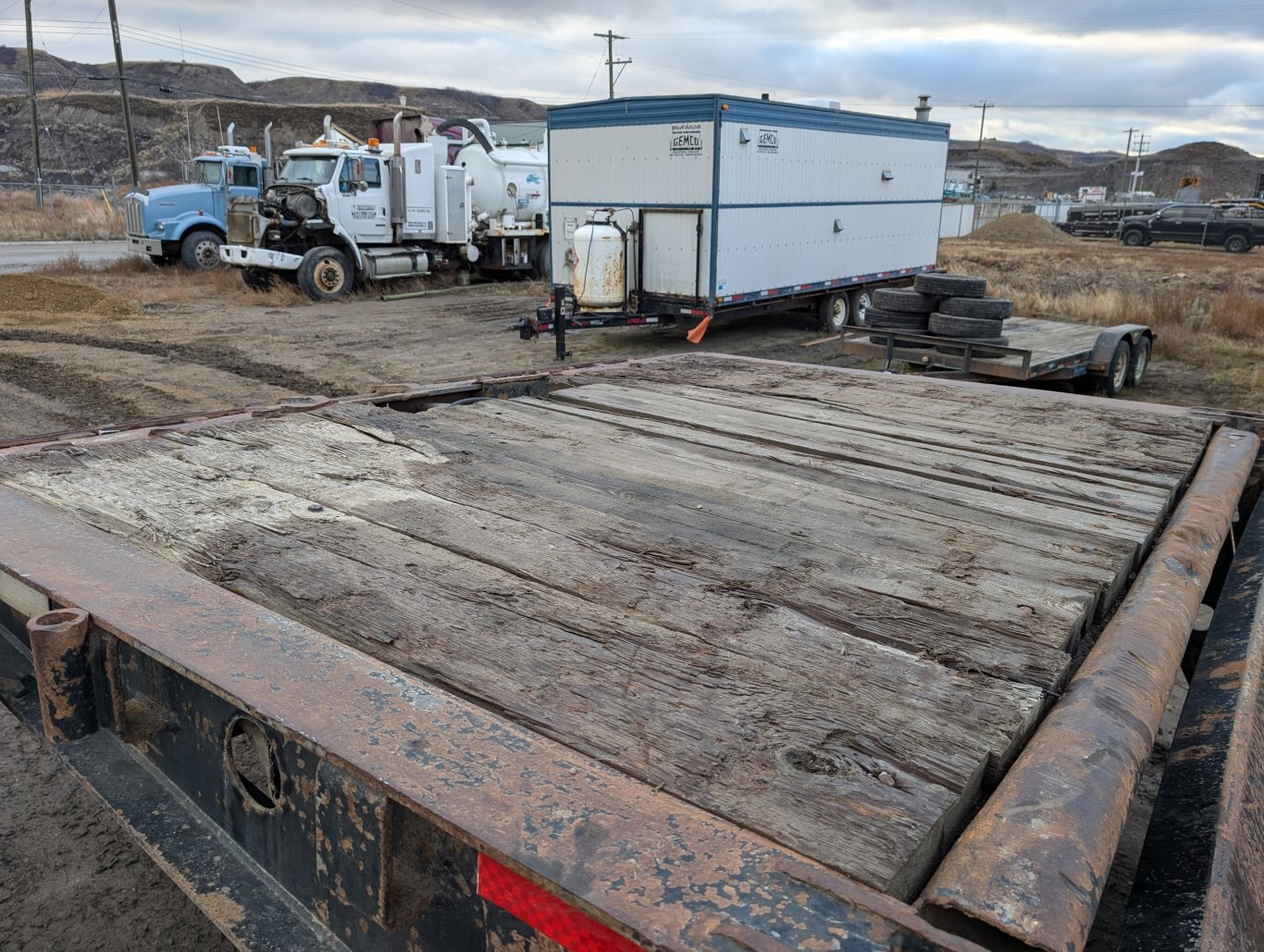 1998 Gerry's Tri/axle Scissorneck Trailer