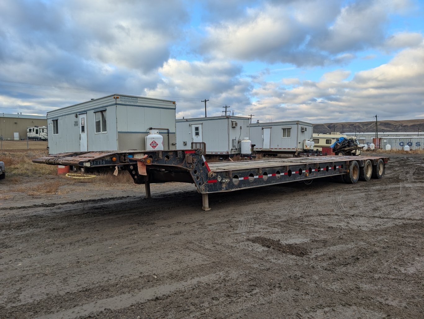 1998 Gerry's Tri/axle Scissorneck Trailer