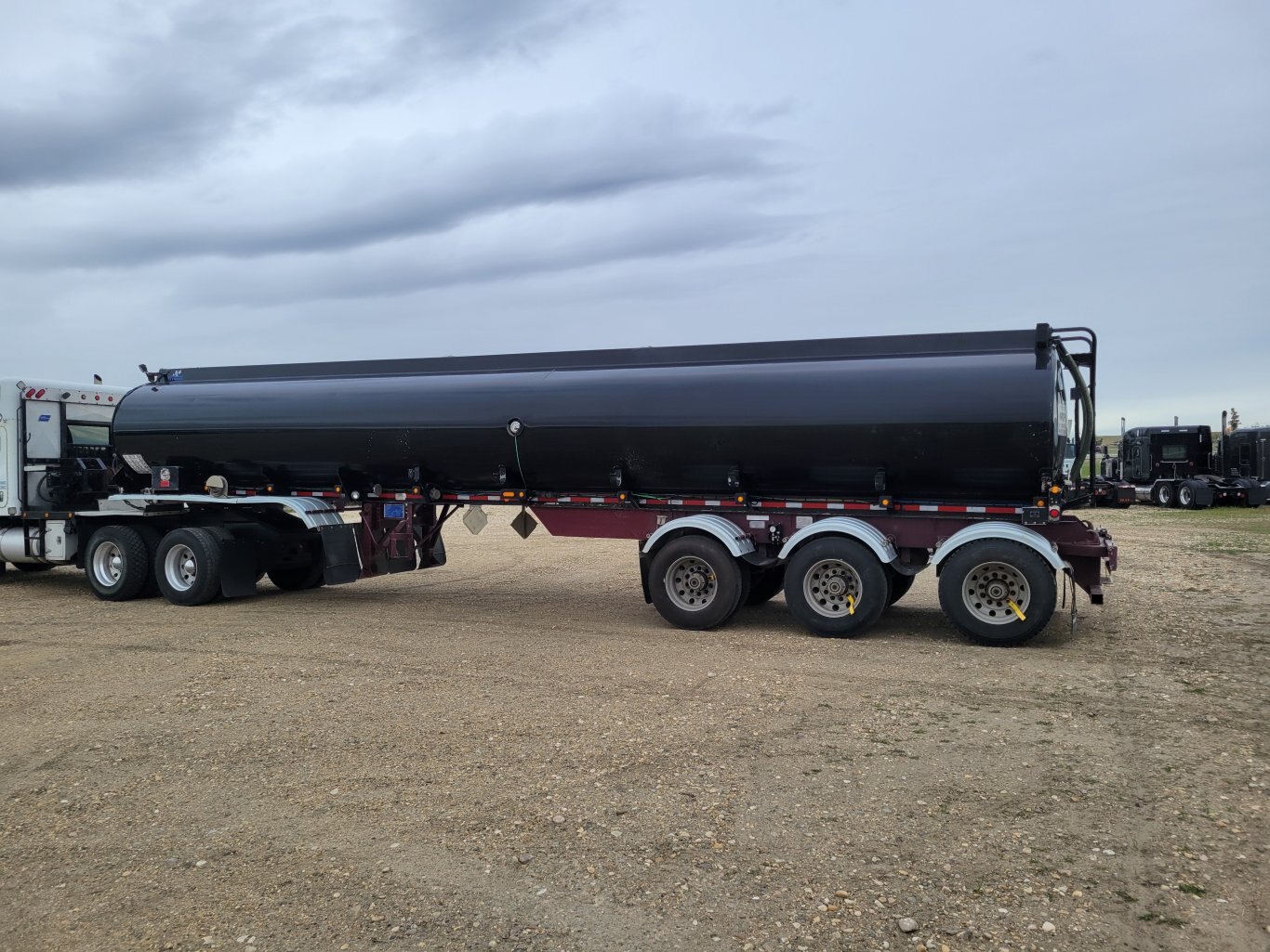 2014 Tremcar 53 ft TC406 Fuel Spec Tri-axle Trailer