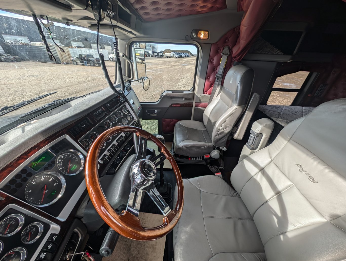 2019 Kenworth T800 Glider T/A Sleeper Truck Tractor