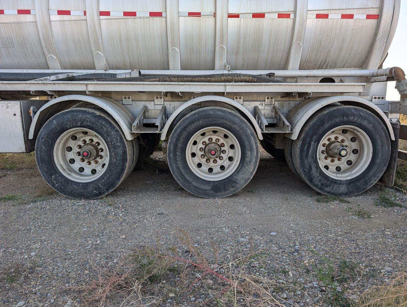 2012 Heil TC 407 Tri axle Aluminum Tank Trailer