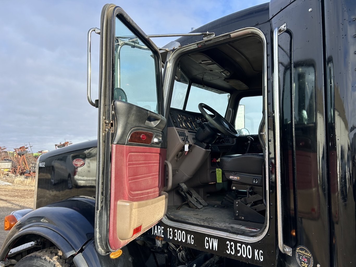 2012 Peterbilt 367 tridrive dump truck