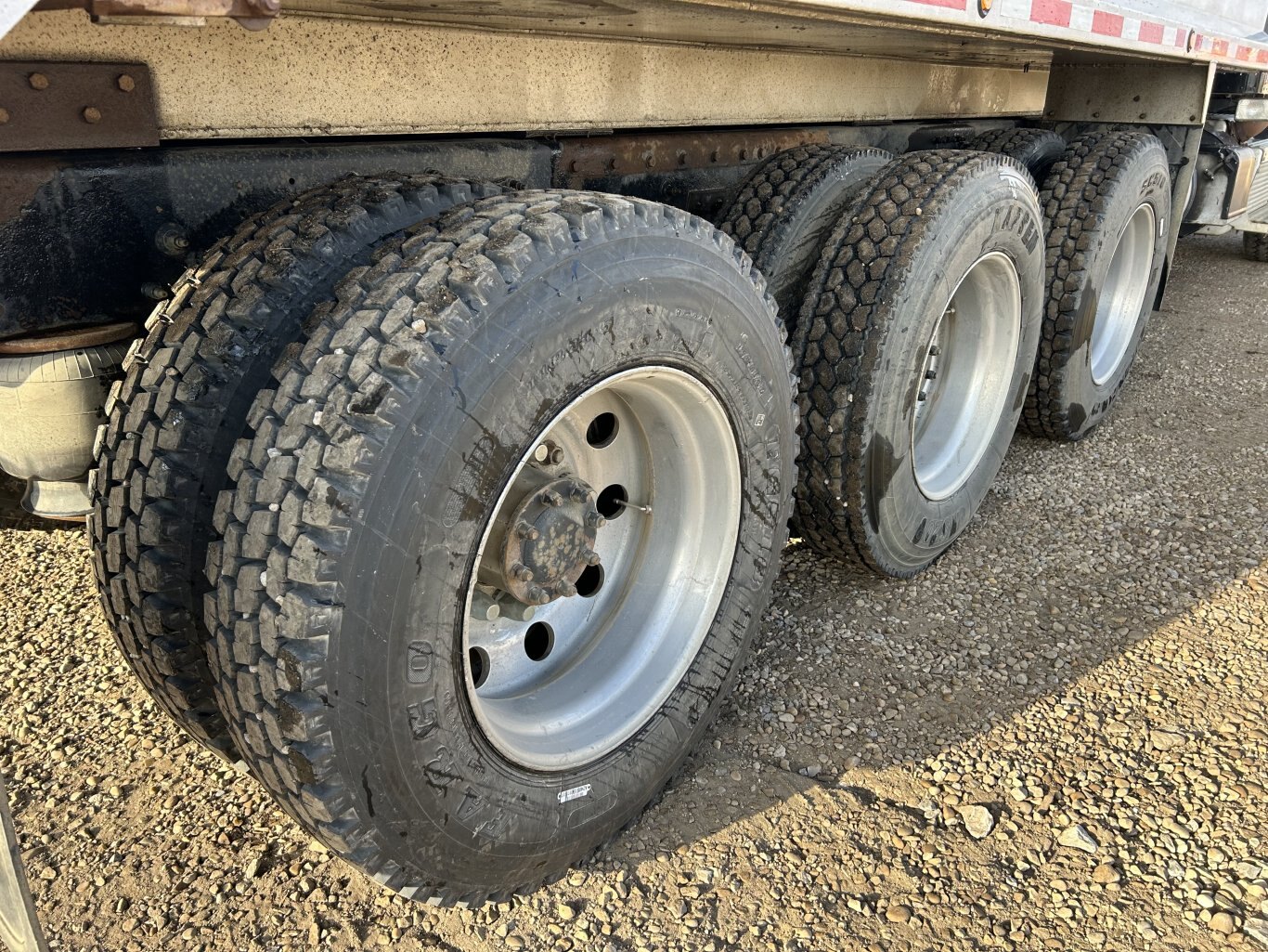 2012 Peterbilt 367 tridrive dump truck