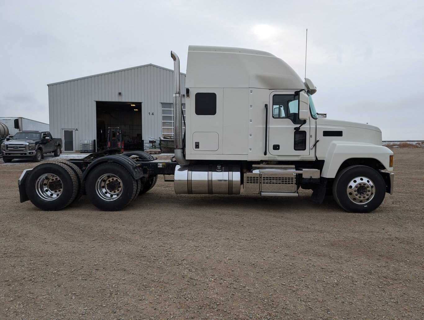 2020 Mack Pinnacle T/A Sleeper Truck Tractor