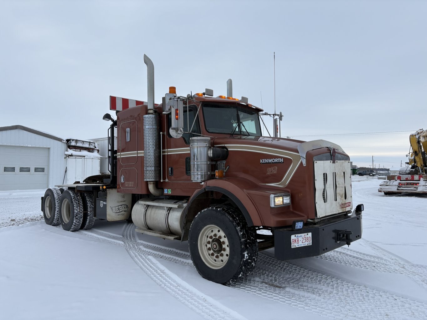 2006 Kenworth 6x4 Winch Tractor