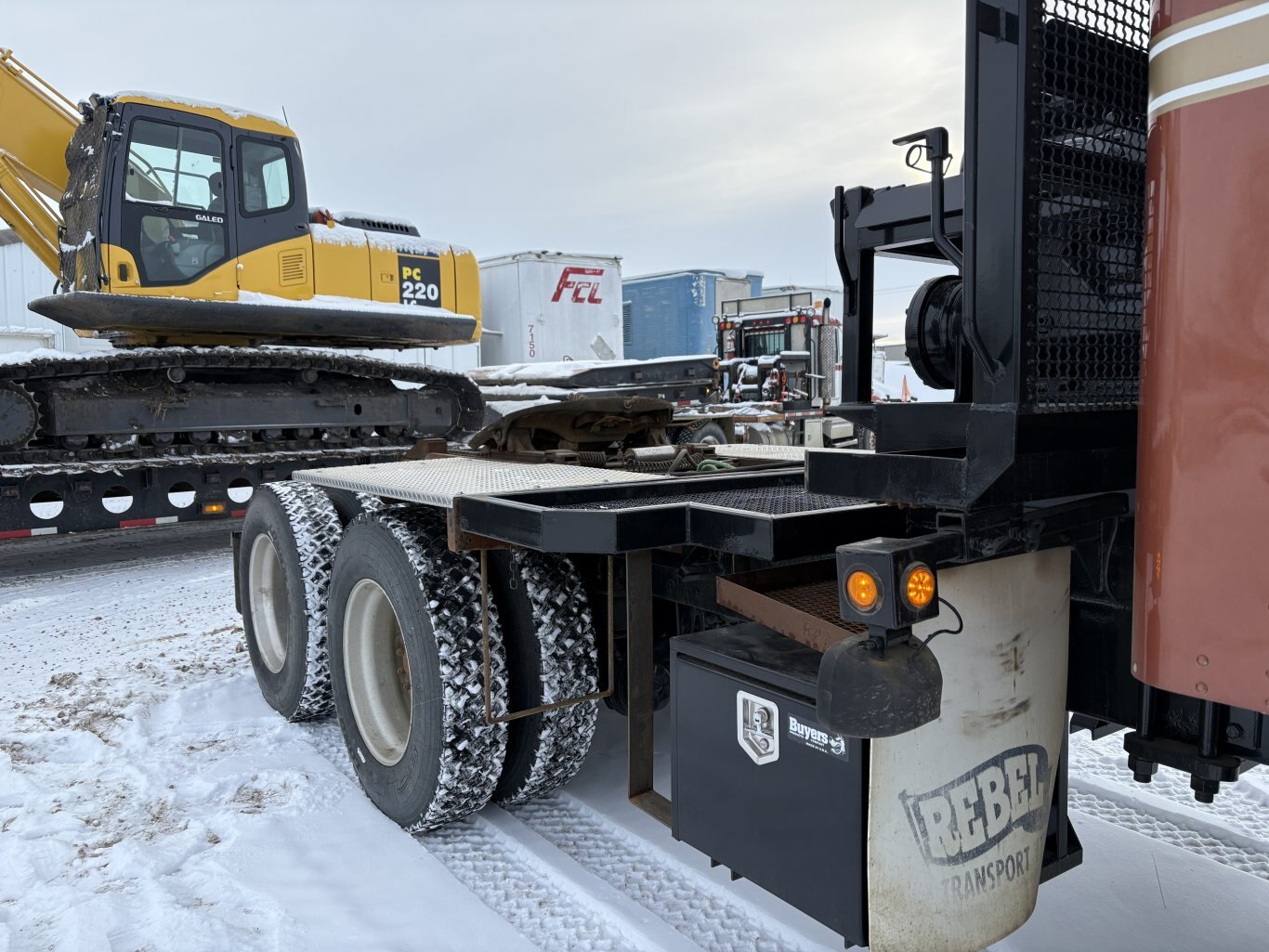 2006 Kenworth 6x4 Winch Tractor