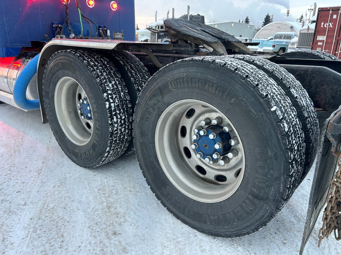 2009 Peterbilt 389 Tandem Truck w/ Fluid pump