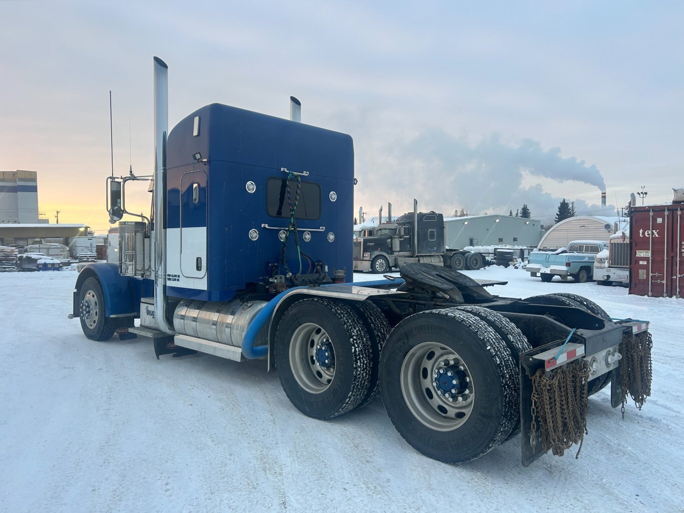 2009 Peterbilt 389 Tandem Truck w/ Fluid pump