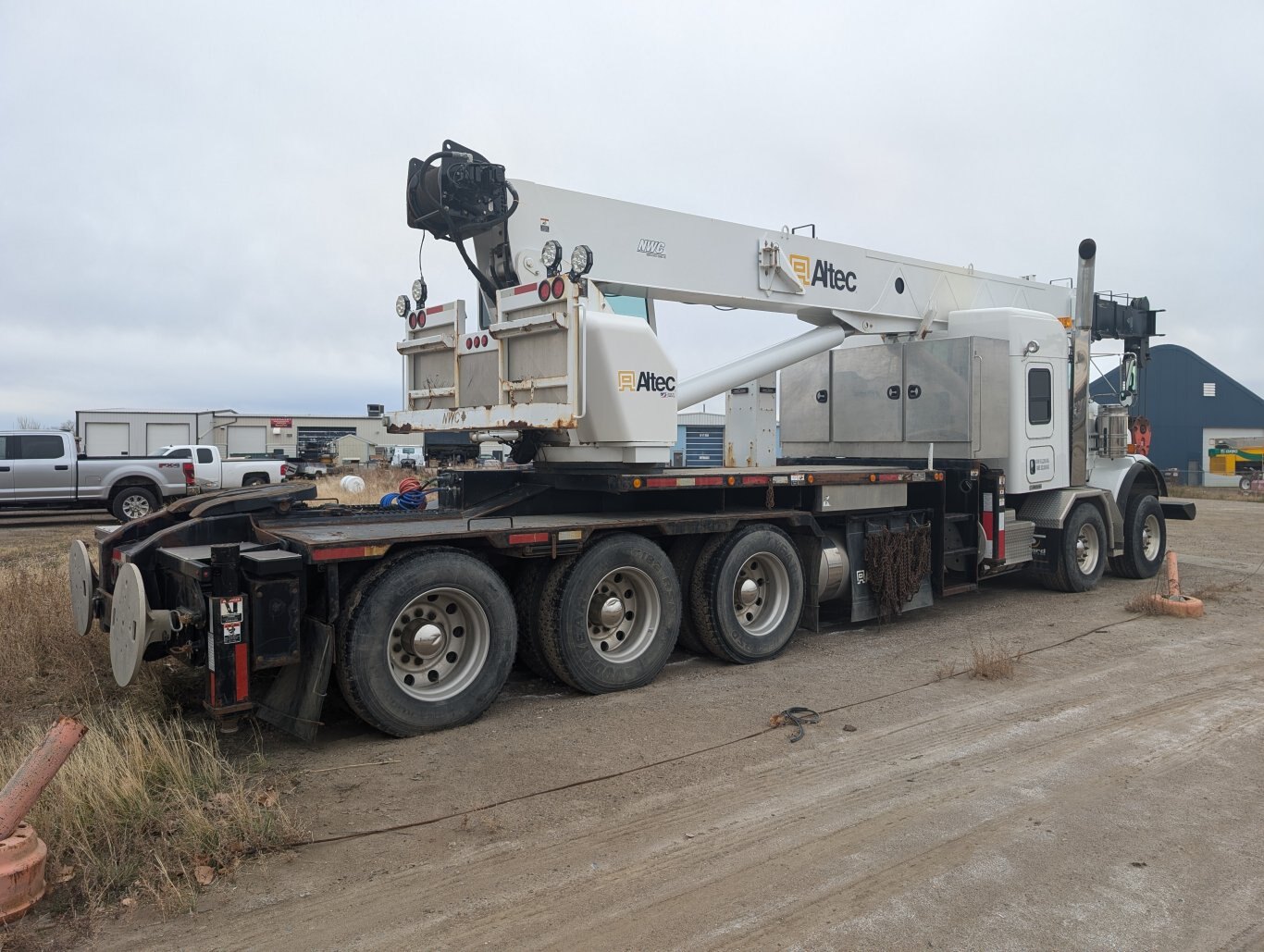 2013 Kenworth T800 Tandem/Tri drive Altec 40 127 Boom Truck