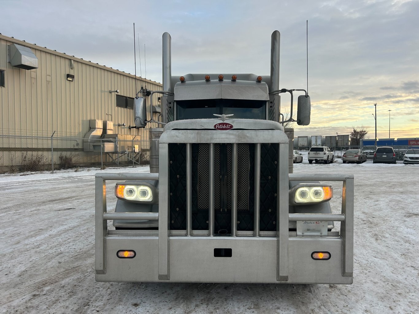 2020 Peterbilt 389 Tandem Truck