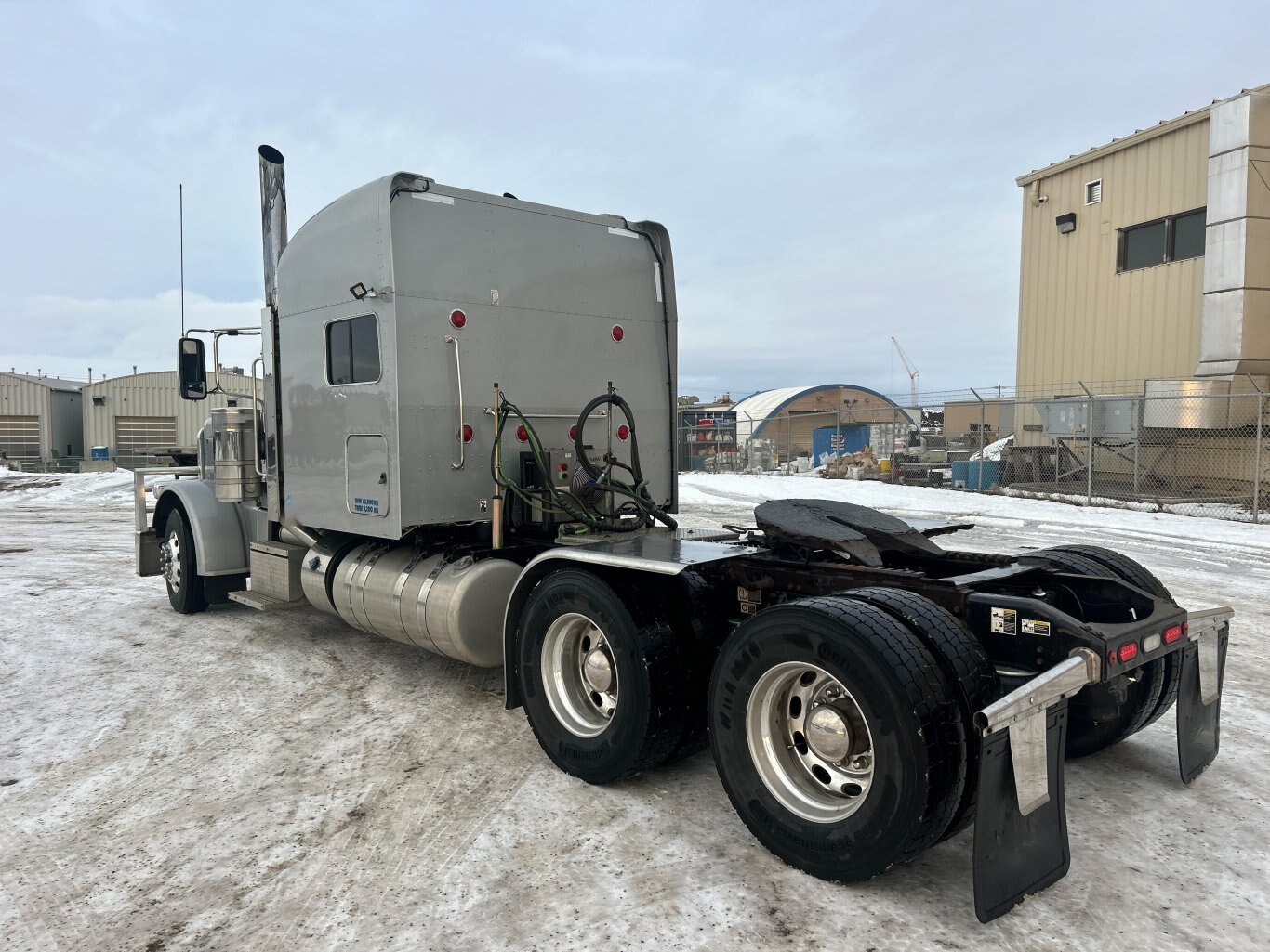 2020 Peterbilt 389 Tandem Truck