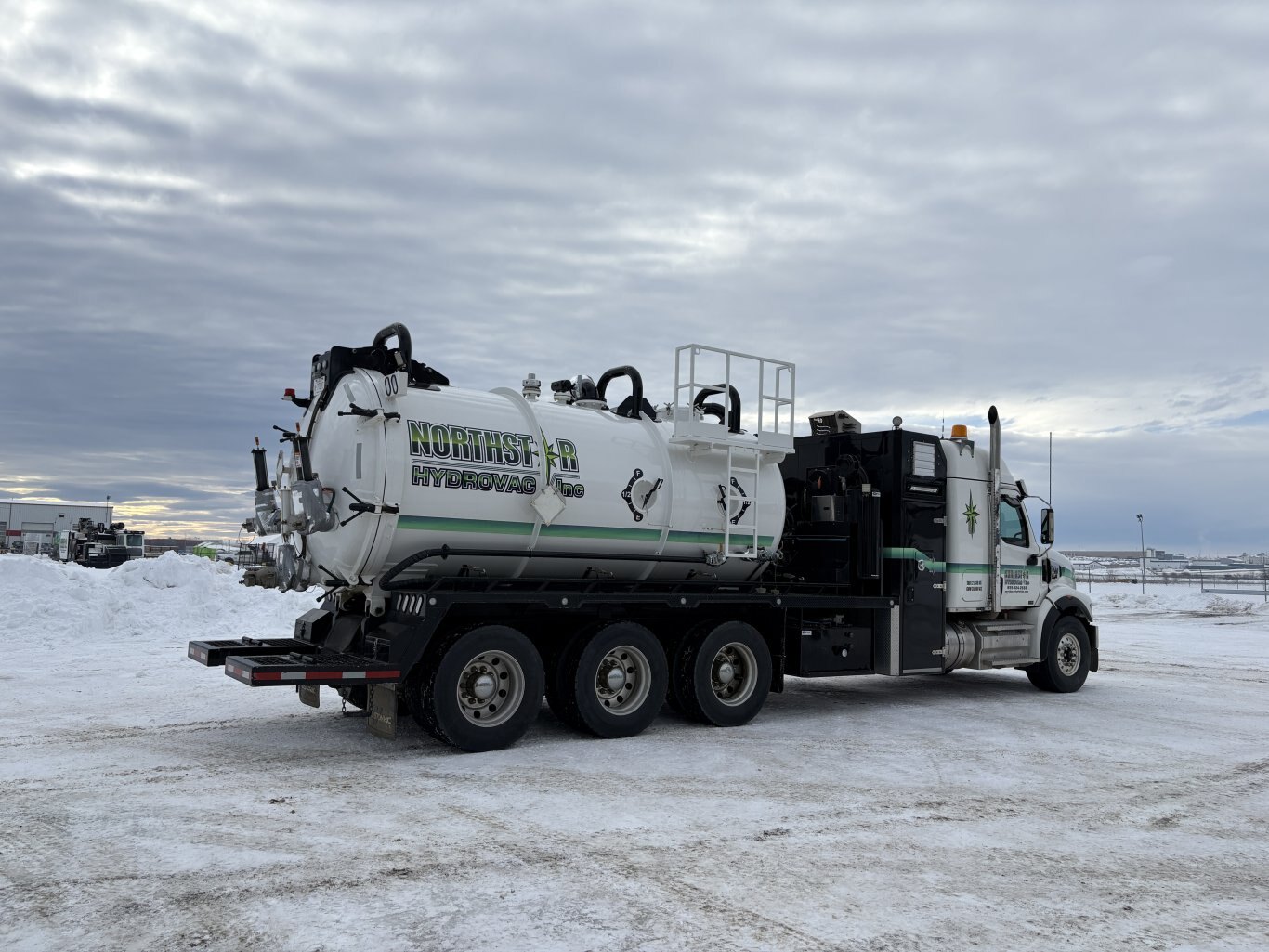 2023 Western Star 49X 8x6 Combo Vac Truck