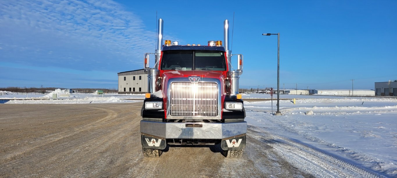 2007 Western Star 4900SA Tridrive Customvac Hydrovac W/ Coded Tank