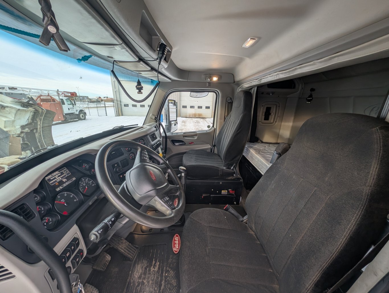 2019 Peterbilt 567 8x6 Rebel Combo Vac Truck