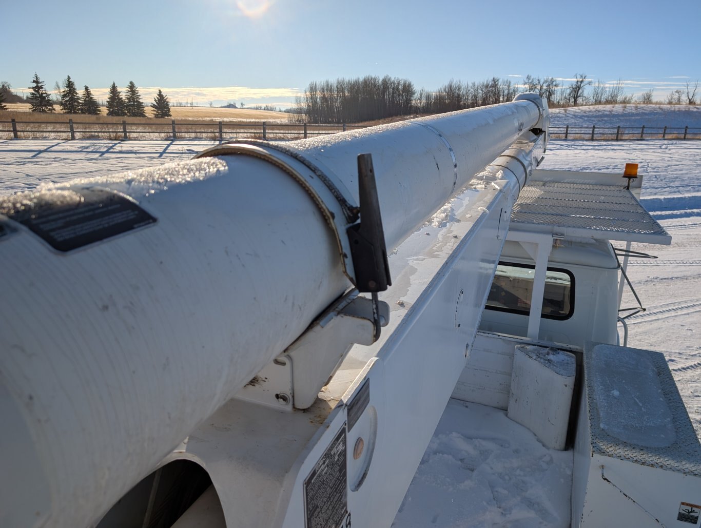 2001 International S/A Bucket Truck