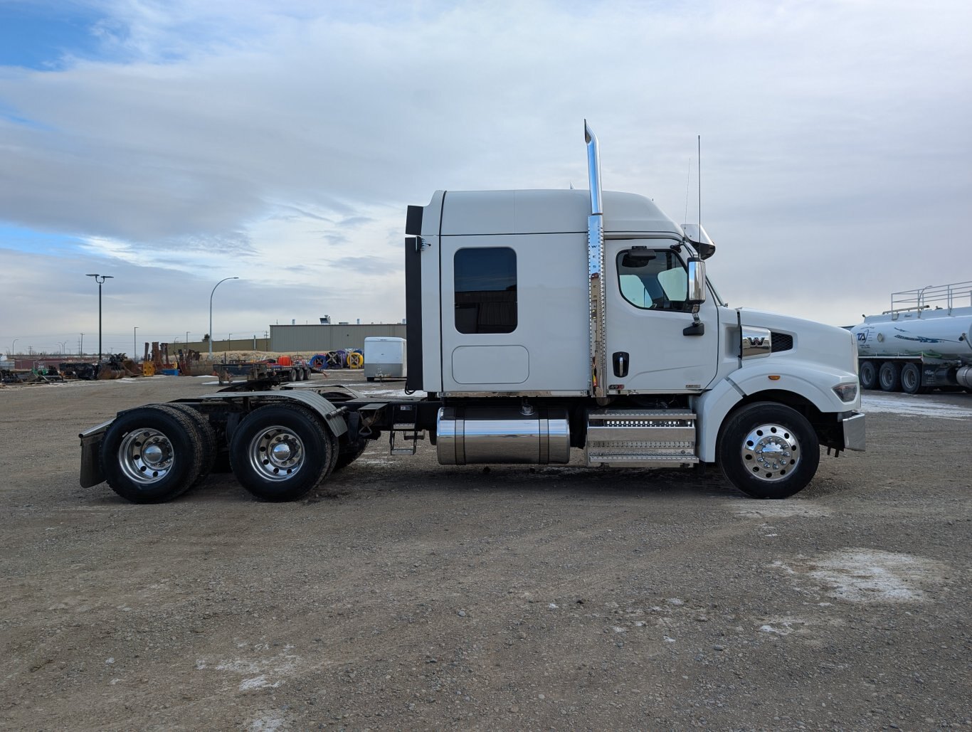 2022 Western Star 49X T/A Sleeper Truck Tractor