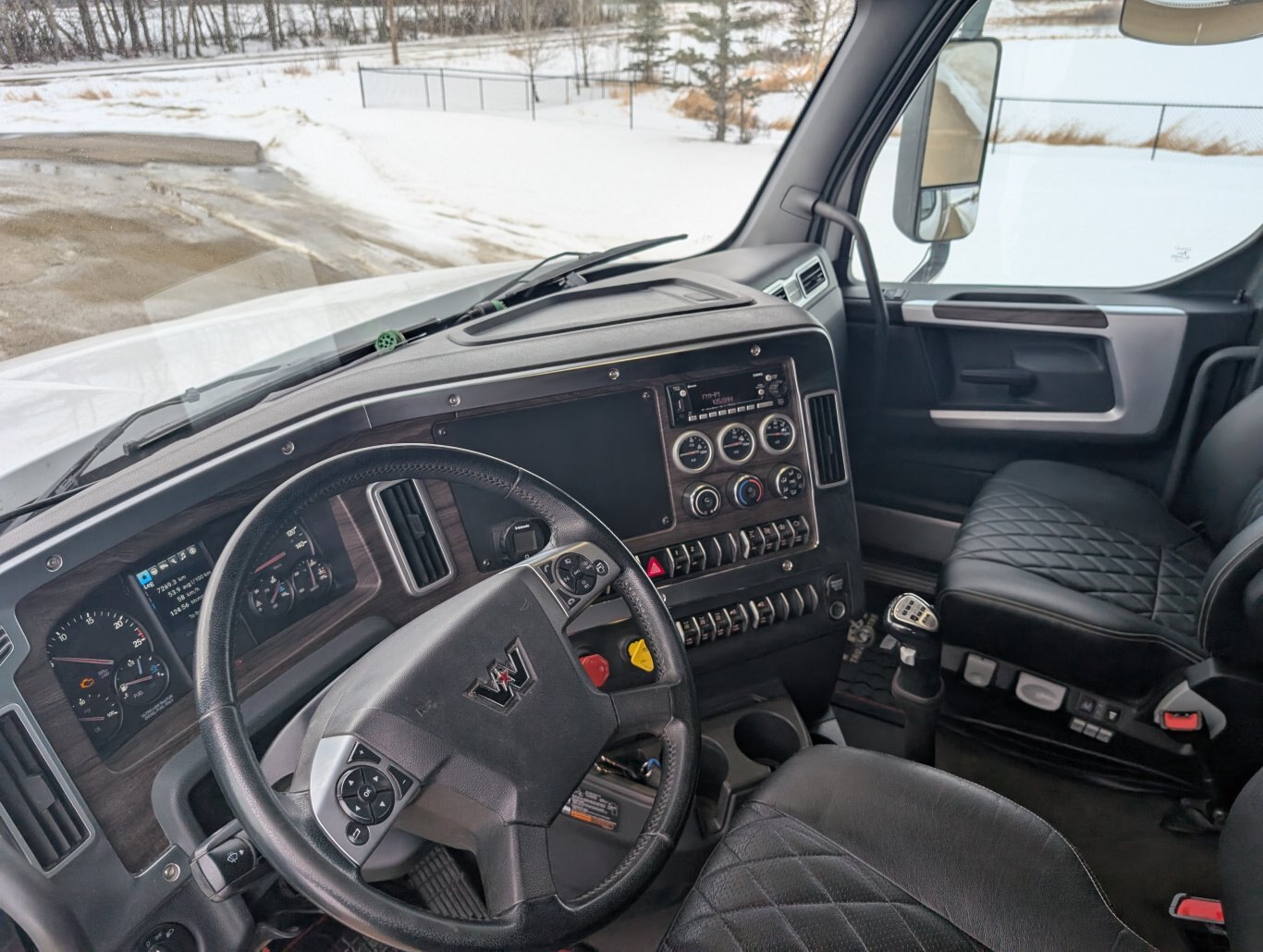 2022 Western Star 49X T/A Sleeper Truck Tractor