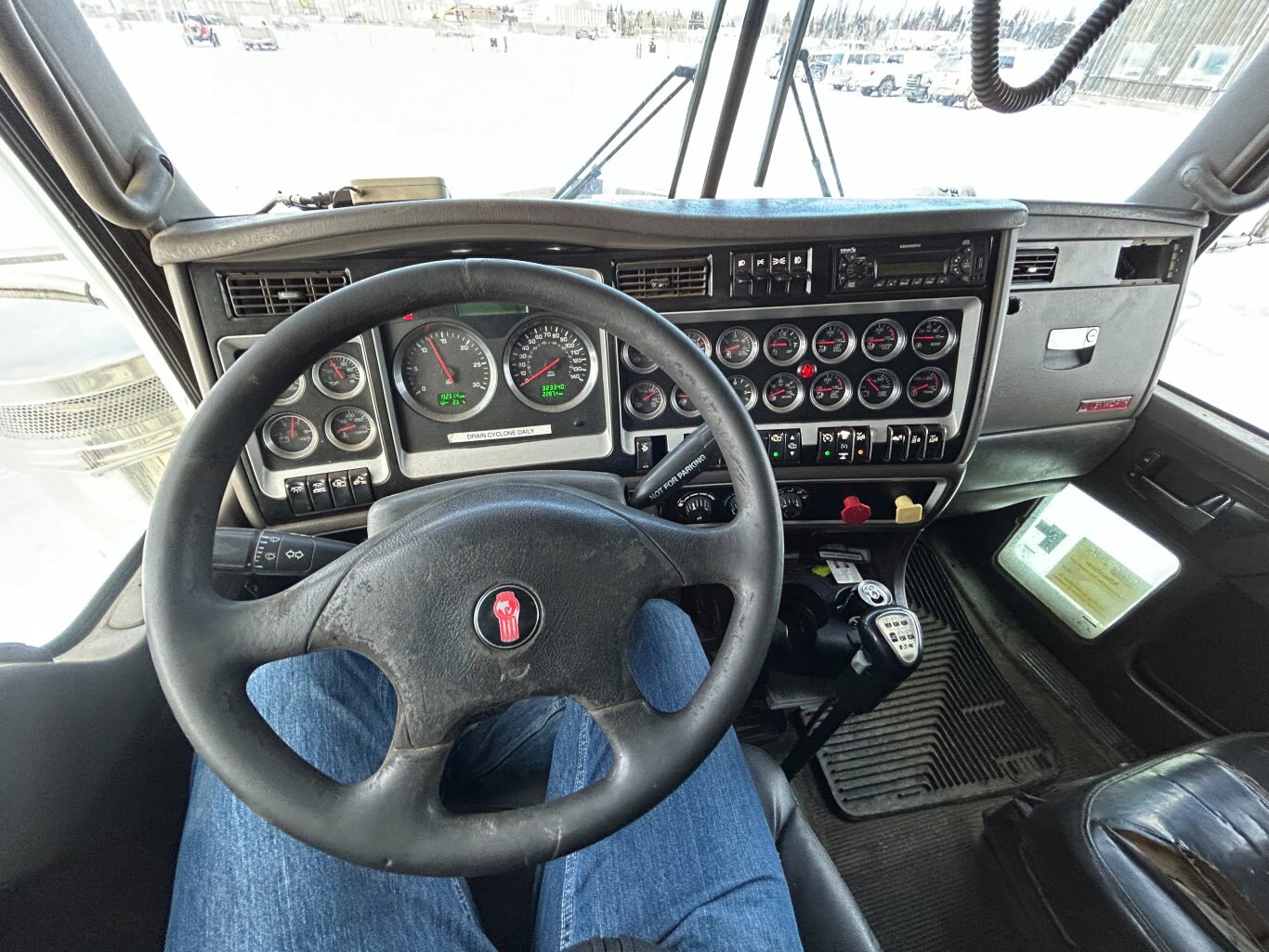 2012 Kenworth T800 Tridrive Combo Vac Truck