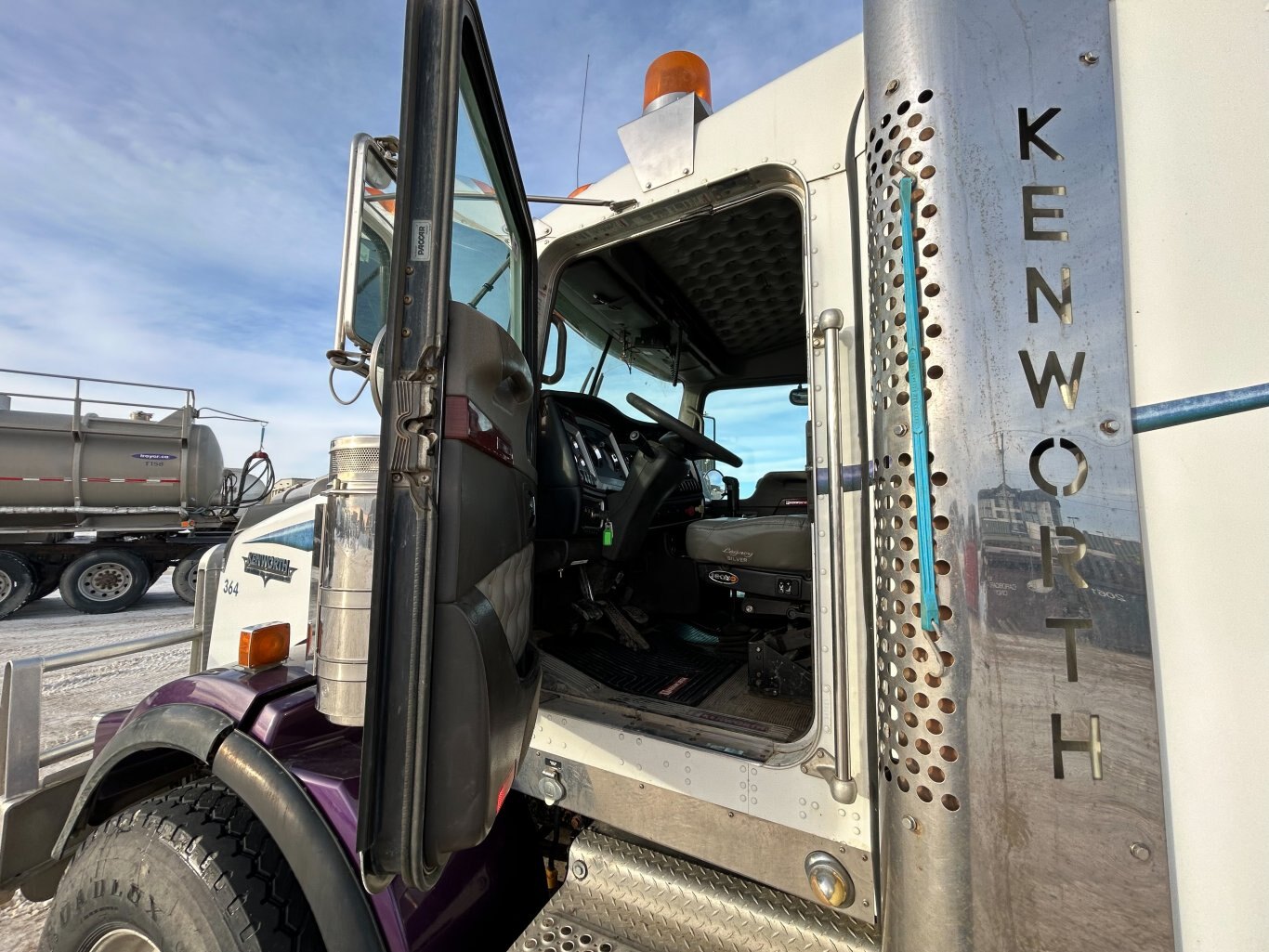 2009 Kenworth T800 Tridrive Hot Oiler truck