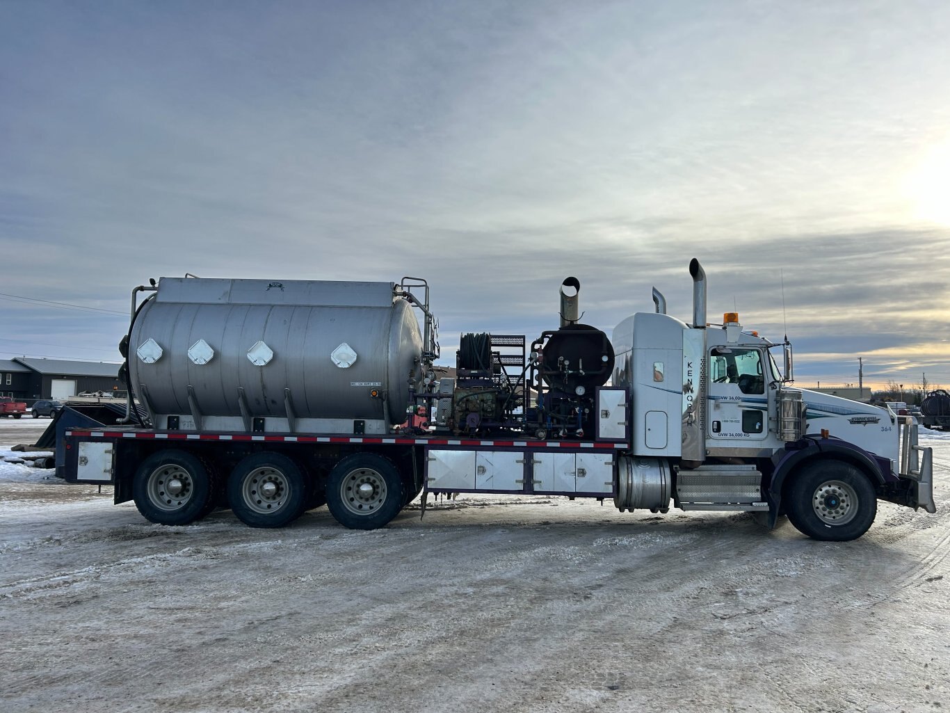 2009 Kenworth T800 Tridrive Hot Oiler truck