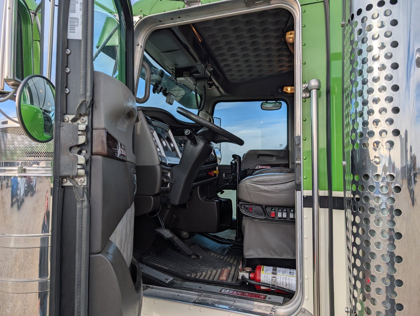 2019 Kenworth W900 Glider T/A Sleeper Truck Tractor