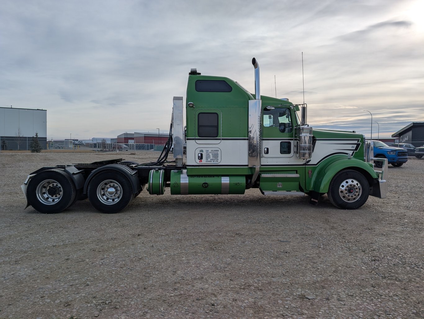 2019 Kenworth W900 Glider T/A Sleeper Truck Tractor