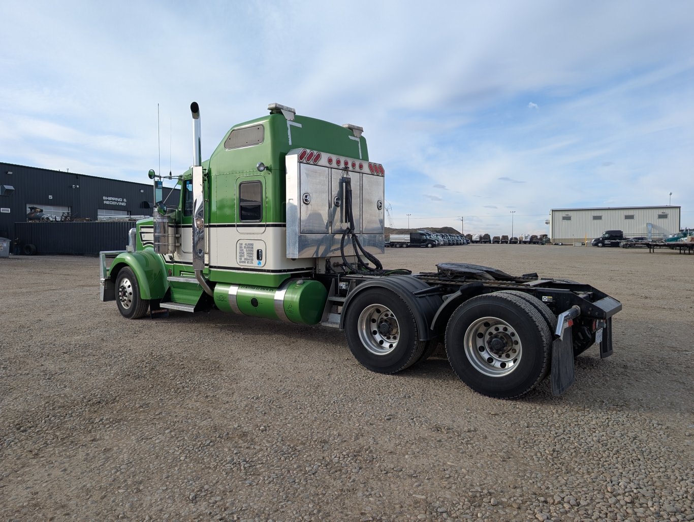 2021 Kenworth W900 Glider T/A Sleeper Truck Tractor