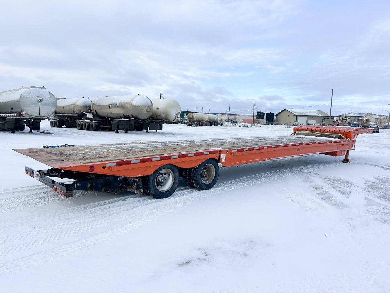 2006 Landoll 48' Hydraulic Beaver tail trailer