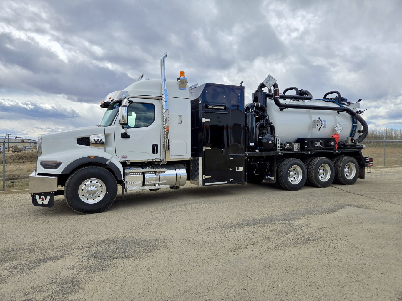 2025 Western Star 49X 8x6 Custom Vac Combo Vacuum Truck RRSTCV