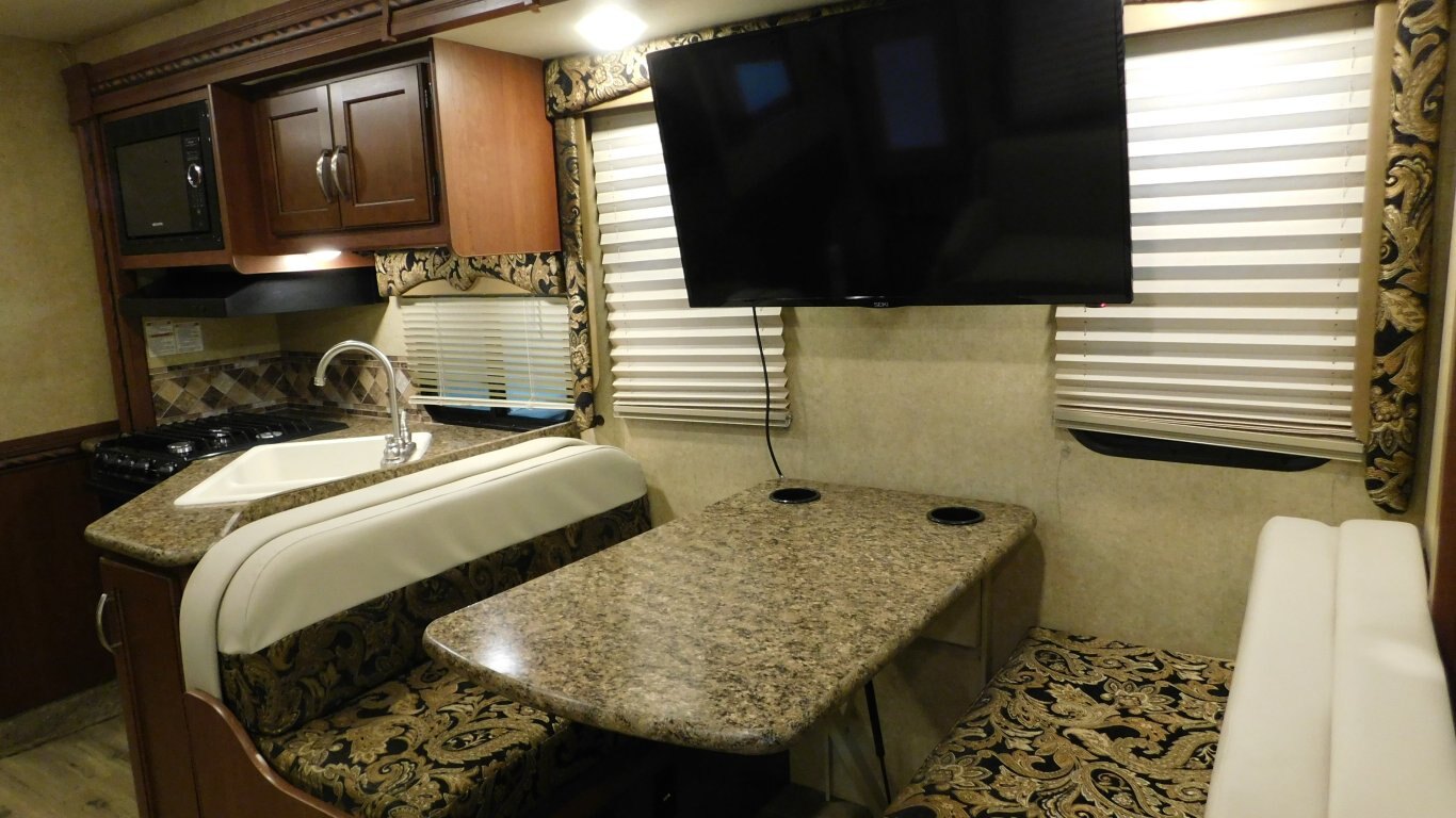 2017 Thor Motor Coach Freedom Elite 29 FE