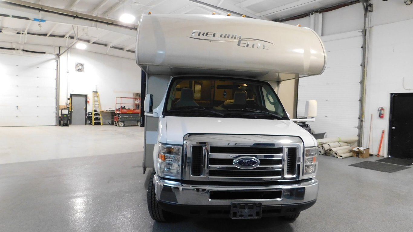 2017 Thor Motor Coach Freedom Elite 29 FE