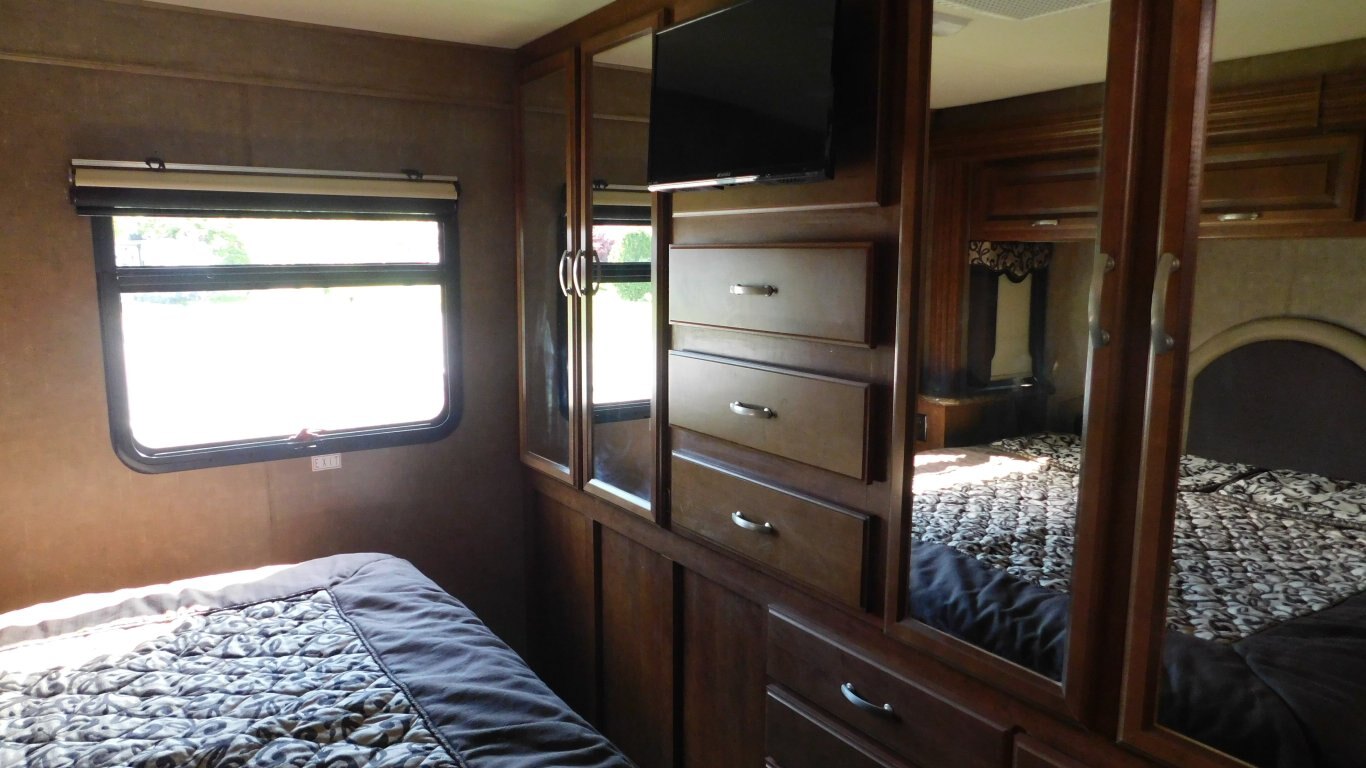 2014 Thor Motor Coach Four Winds Super C 35 SK