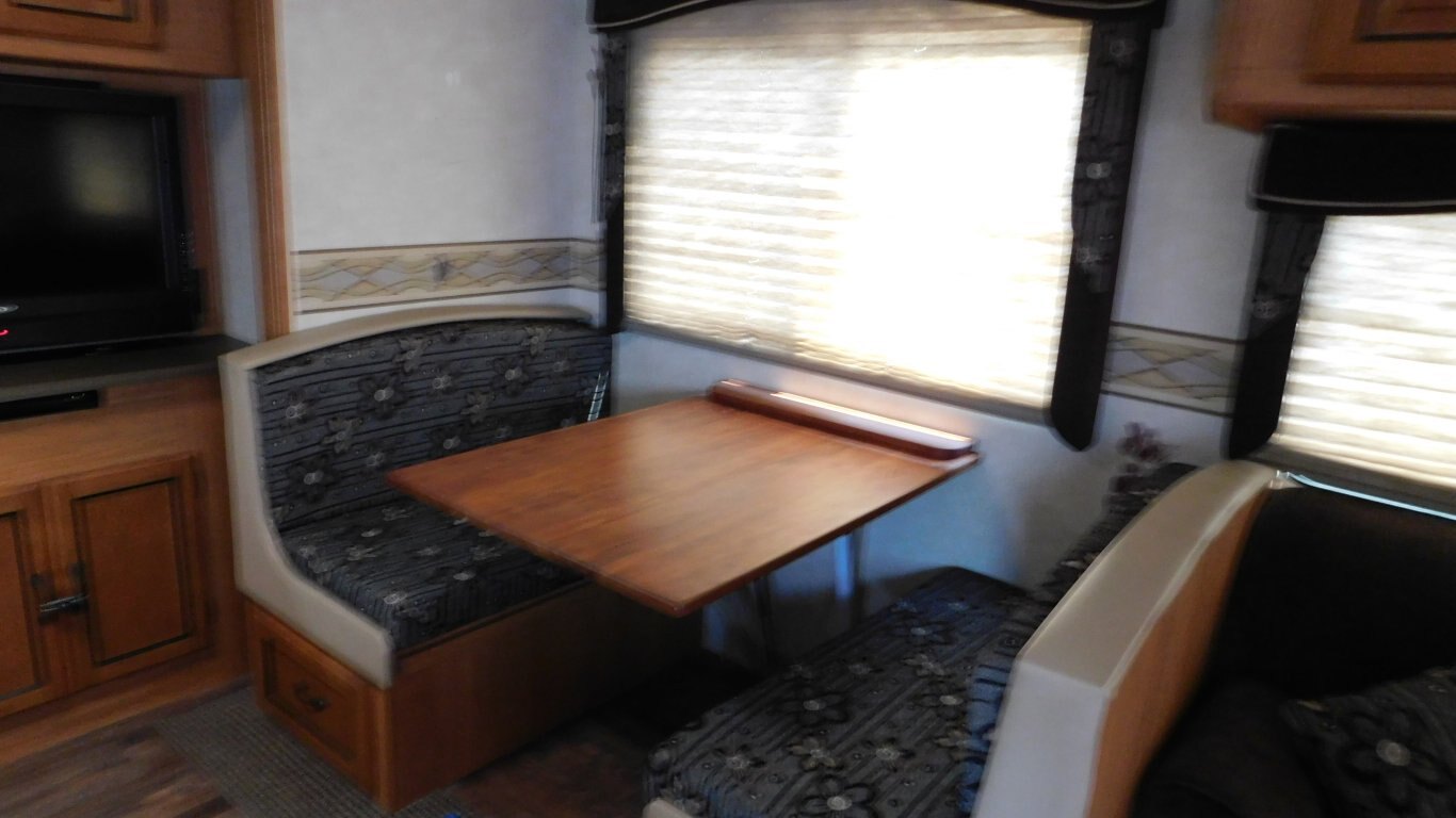 2011 Coachmen Mirada 32DS